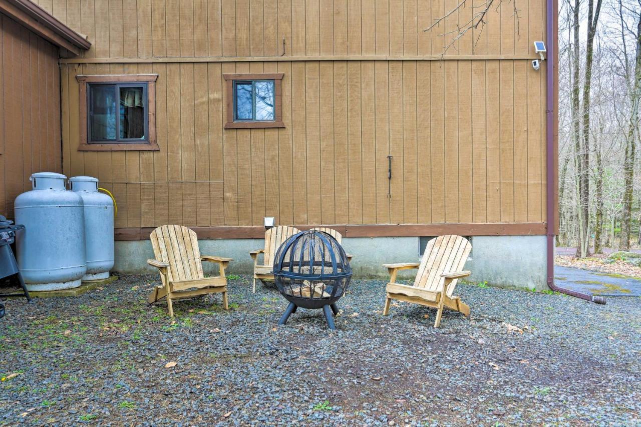 Bear Den Rustic Pocono Lake Home With Game Room! Εξωτερικό φωτογραφία