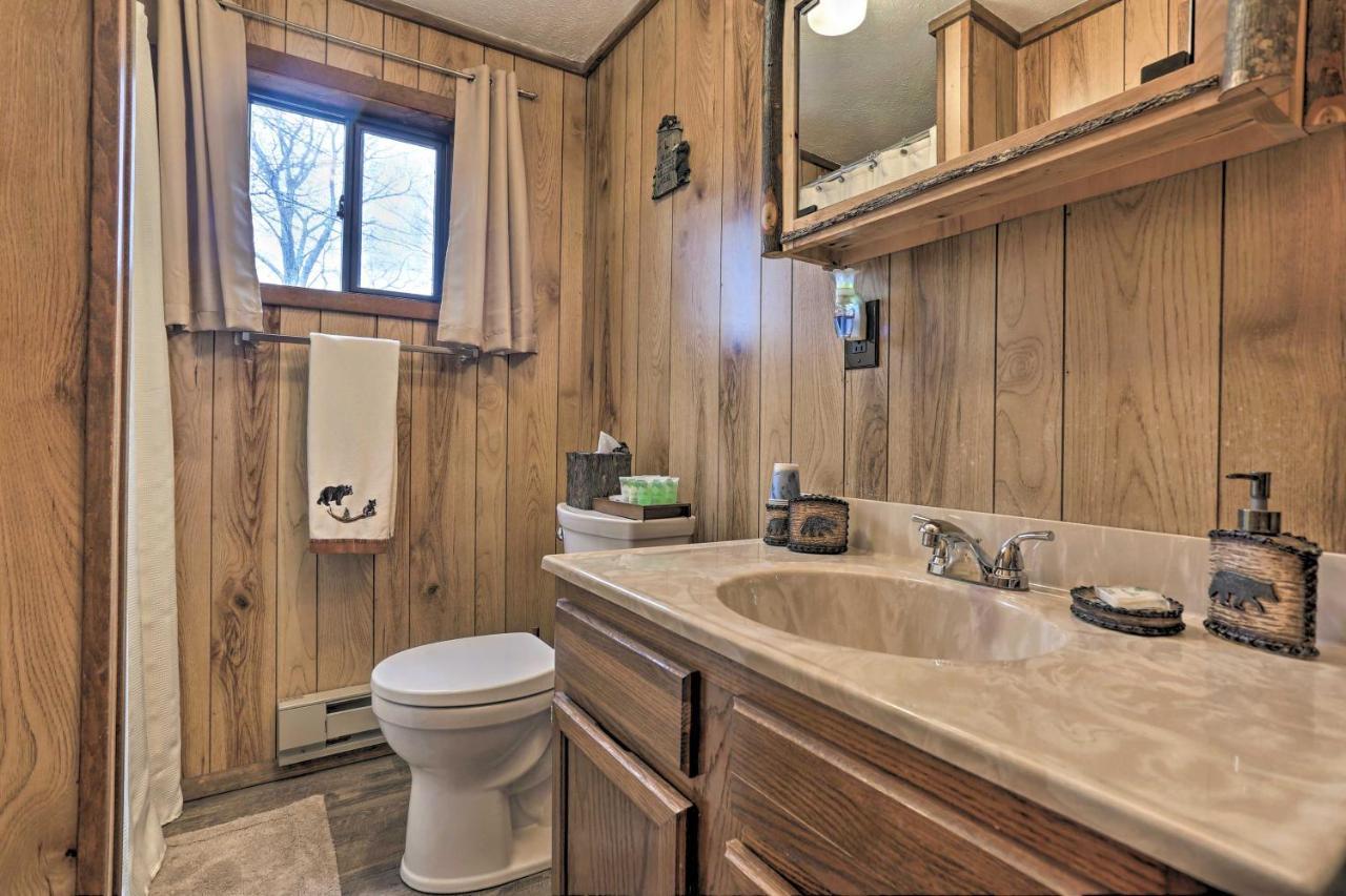 Bear Den Rustic Pocono Lake Home With Game Room! Εξωτερικό φωτογραφία